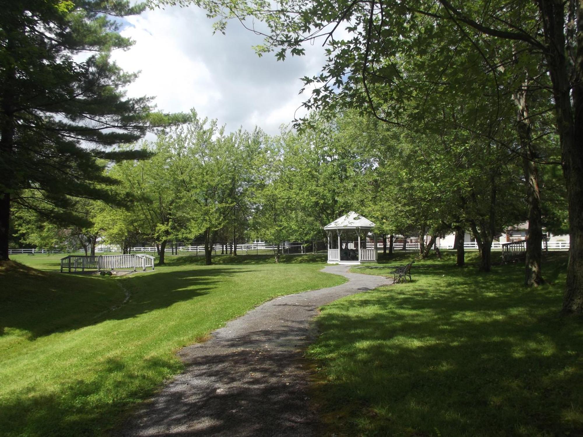 Colonial Resort-1000Islands Gananoque Exterior foto