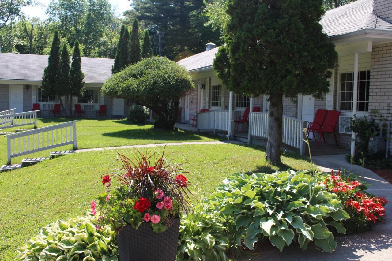 Colonial Resort-1000Islands Gananoque Exterior foto